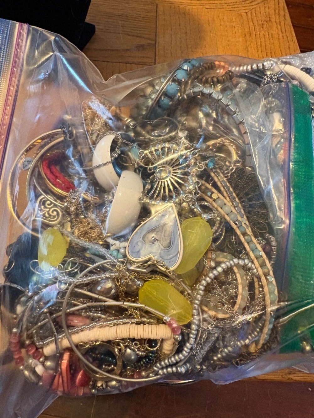 4 lb mixed jewelry grab bag